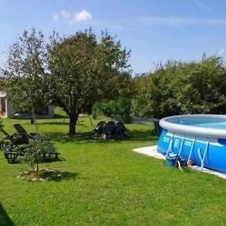 Apartment In Malerischem Istrischen Dorf *