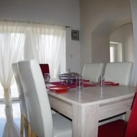 In Malerischem Istrischen Dorf Apartman Skitaca